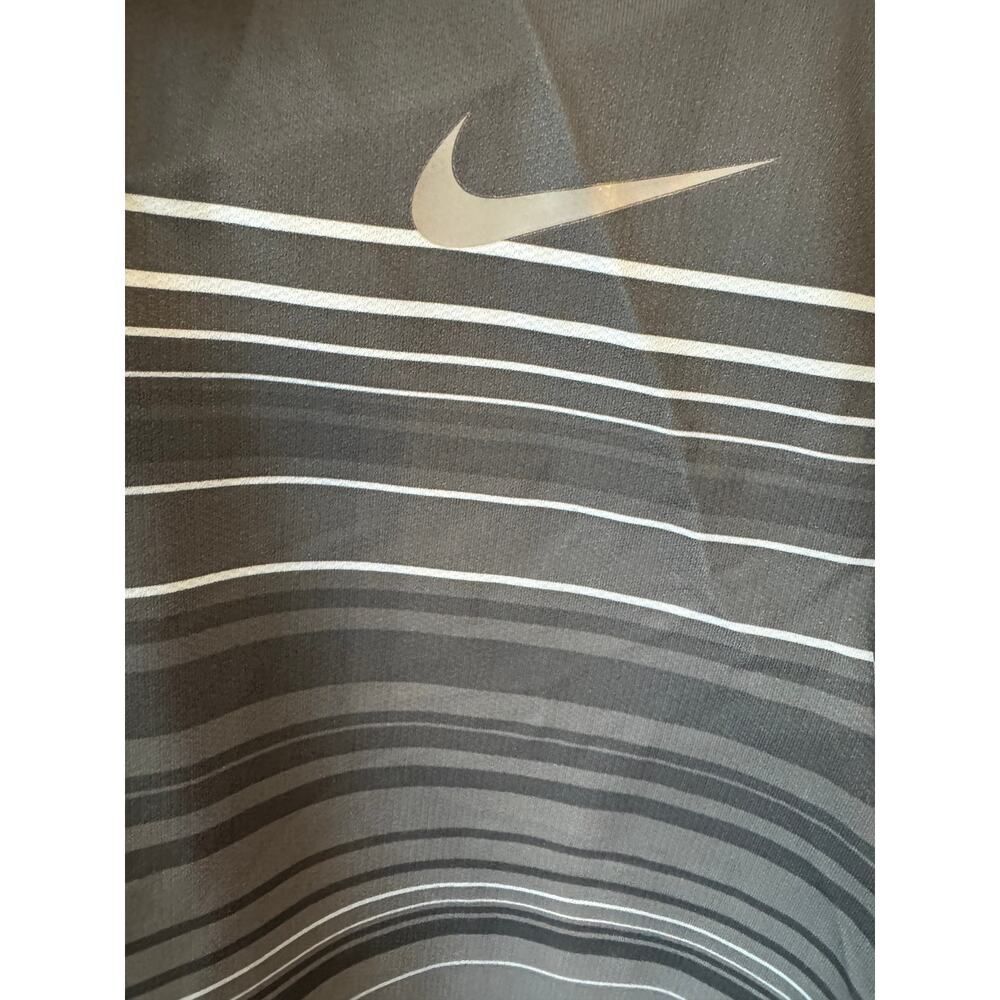 Nike Tennis Men’s Dri-Fit Gray Short Sleeve Striped Polo Shirt XL Athletic - Picture 4 of 4